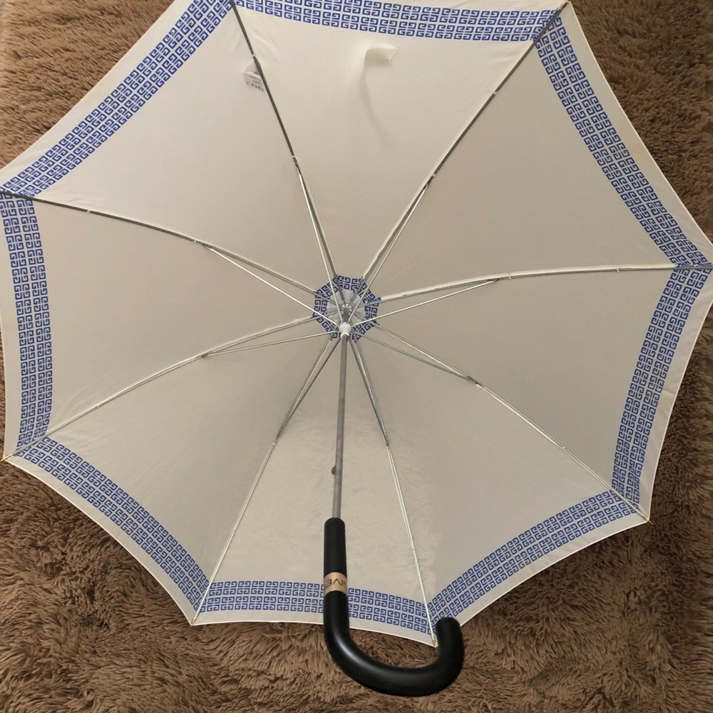 Givenchy  Umbrella - Picture 6 of 8